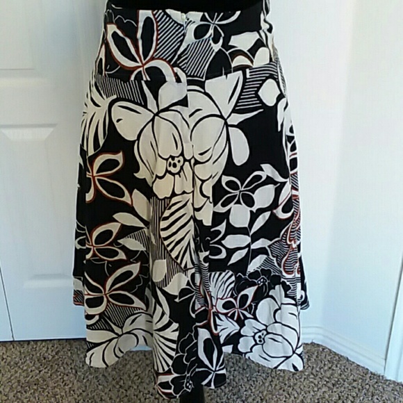 Floral print skirt - Picture 2 of 2
